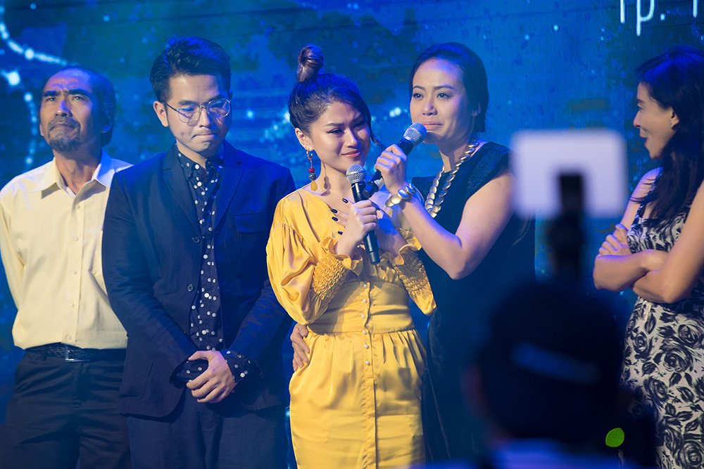 dao dien hong anh (2)