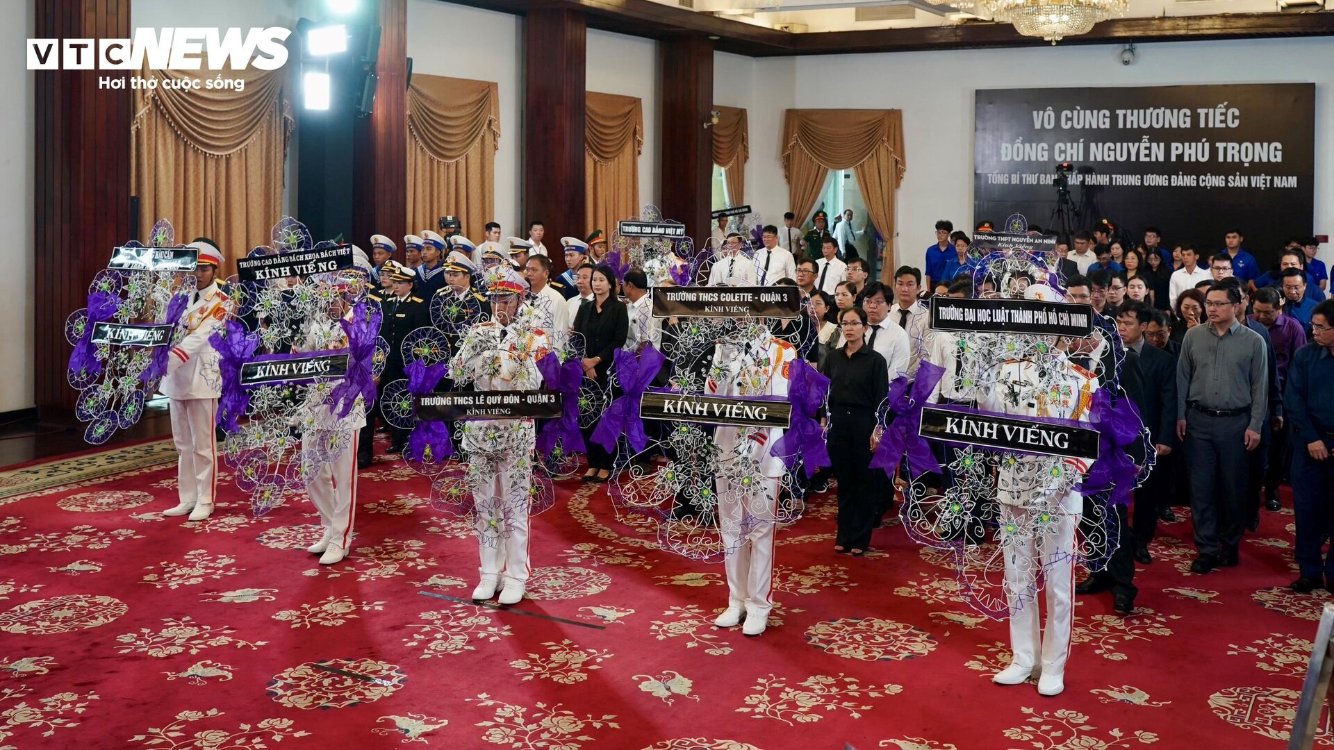 Người dân miền Nam tiễn biệt Tổng Bí thư Nguyễn Phú Trọng - 9