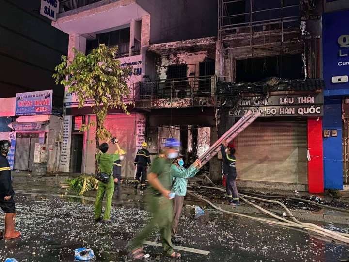 TP.HCM: Hoả hoạn trong đêm, một người tử vong - 1