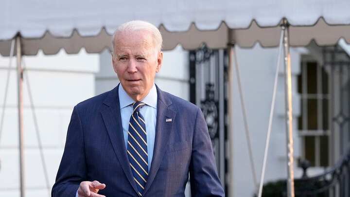 Phát hiện thêm tài liệu mật của ông Biden - 1
