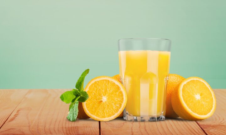 Như thế nào là uống nước cam đúng cách? Hãy tránh một số thời điểm không thích hợp. (Ảnh: MyRecipes)