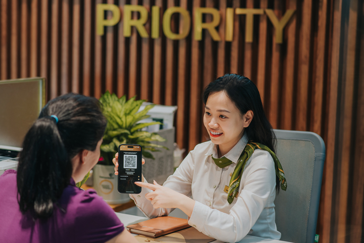 Vietcombank: Ứng dụng chuyển đổi số, trở thành ngân hàng sáng tạo và hiệu quả - 1